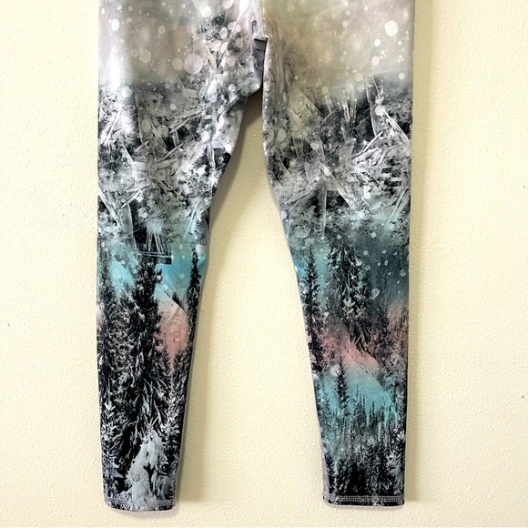 Evolution and Creation Women's Medium Active Leggings - Picture 4 of 6